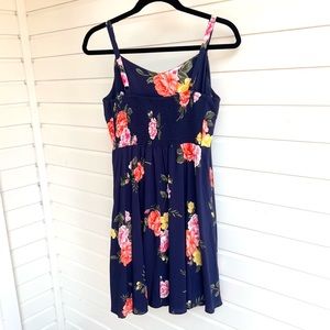 Old Navy cami dress floral on navy adjustable straps size XS EUC